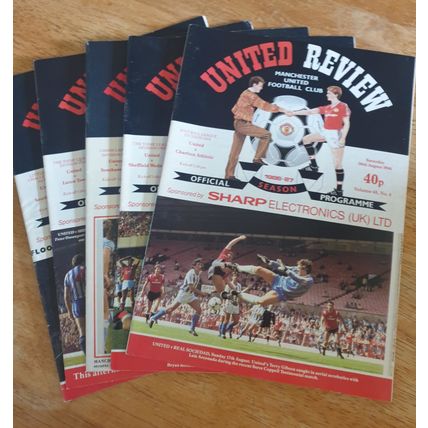 X 5 Manchester United Vintage Football Programmes. No's 4/6/8/9/10