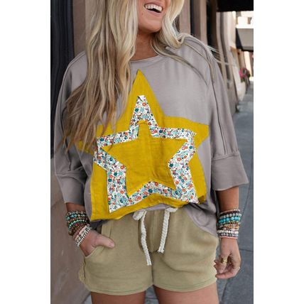 Medium Grey Floral Star Patched Pattern 3/4 Sleeve Plus Size Top