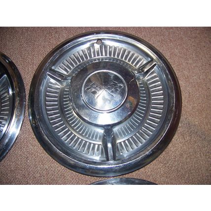 1958 CHEVROLET BELAIR IMPALA NOMAD BISCAYNE DELRAY 14" HUBCAPS OEM (4) 58 CHEVY