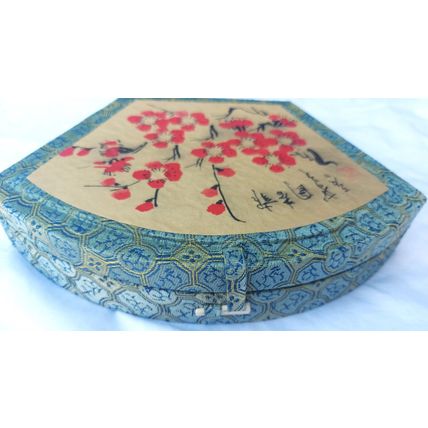 NEW UNUSED UNDAMAGED VINTAGE CHINESE/JAPANESE CALLIGRAPHY WRITING SET & BOOK