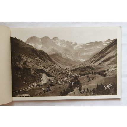 Vintage Book of 12 Postcards Gavarnie, France