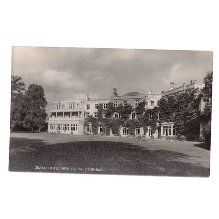 GRAND HOTEL, NEW FOREST, LYNDHURST, HAMPSHIRE unused vintage postcard RP =