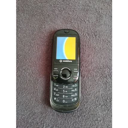 Vodafone 331 phone for sale , broken display.