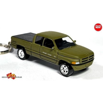 RARE KEYCHAIN ARMY GREEN DODGE RAM 1500 CUSTOM Ltd Ed GREAT GIFT NOVELTY