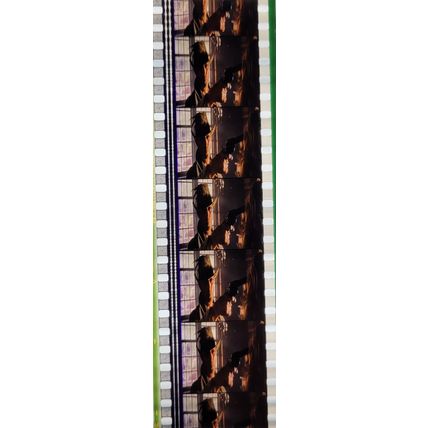 DAVID BOWIE. Pk MTP - 010j. 1 STRIP OF 5 - 35MM FILMCELLS (GUNSLINGERS REVENGE)