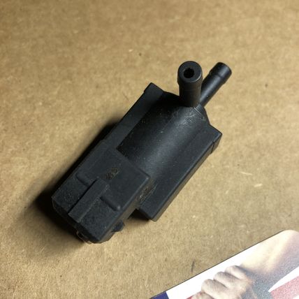 Genuine Volvo Turbo Boost Solenoid 30670448 72224011 8627299