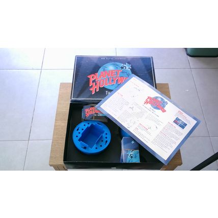 PLANET HOLLYWOOD: THE GAME ( Milton Bradley) 1997