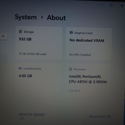 Lenovo Yoga 530-14IKB 14in Laptop Pentium 4415U 2.30 GHz 4GB 1TB SSD Win 11