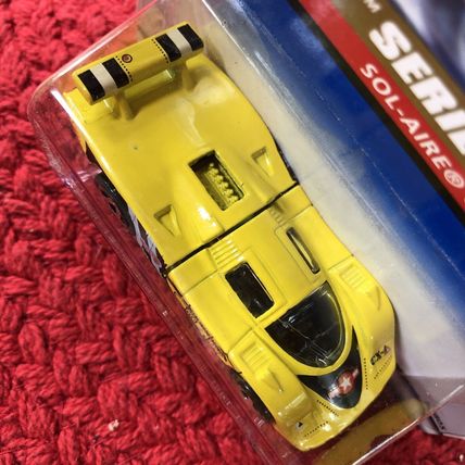 1997 Hot Wheels Diecast #739 Flyin' Aces Series #3 Of 4 Sol-Aire CX4 Yellow