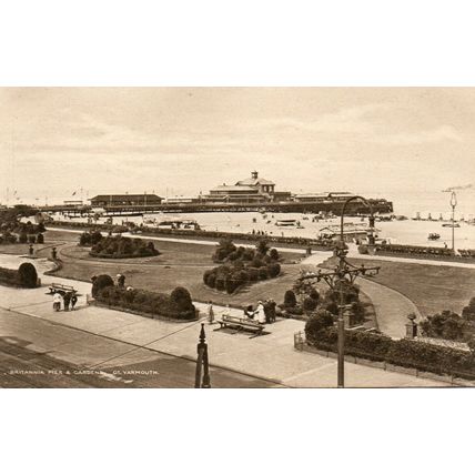 GT YARMOUTH - Britannia Pier & Gardens - Norfolk Original Postcard (E260)