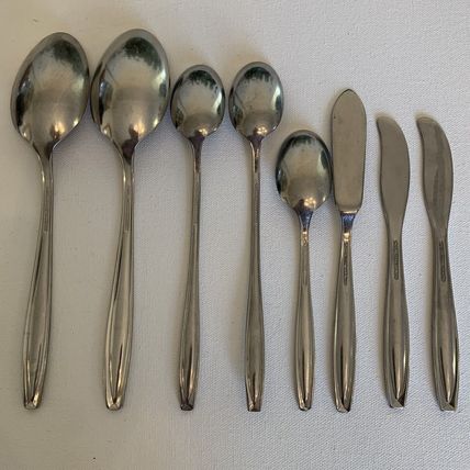 Insico International NEW DAWN Set of 8 Spoons Knives USA Stainless Flatware Lot