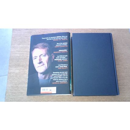 Jack Reacher: BLUE MOON. Lee Child (1st Edition Hardback) 2019