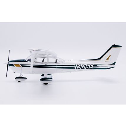 SKYHAWK II PRIVATE CESSNA 172 REG: N3015E - JC WINGS XX172001 1/72 - PRE ORDER