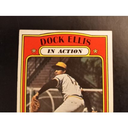 Topps 1972 # 180 Dock Ellis Pitcher Pittsburgh Pirates 7.0 Near Mint Condition