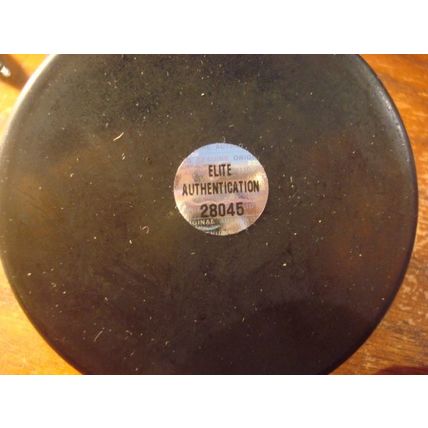Autographed Hockey Puck, w/COA, WAYNE GRETZKY, HOF, Kings