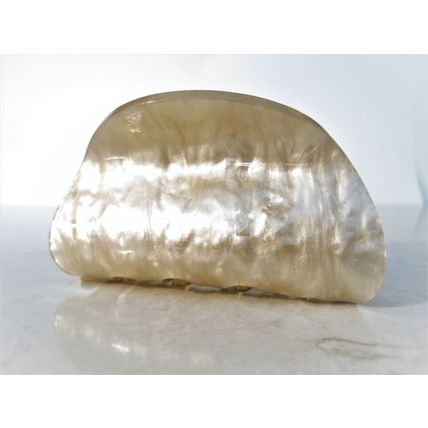 Vanilla creme white marbled hair claw clip
