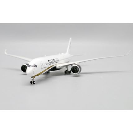 A350-900XWB STARLUX REG: B-58501 WITH ANTENNA - JCWINGS JCEW4359007 1/400