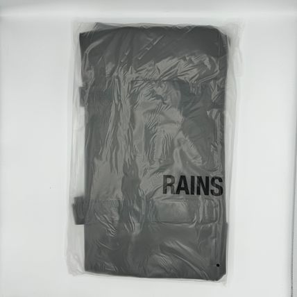 Rains Trail Gym Black Duffel Bag NWT MSRP 125.00
