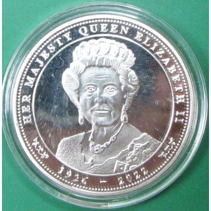 Queen Elizabeth. Casino Card Guard, Challenge Coin, Souvenir. 42.