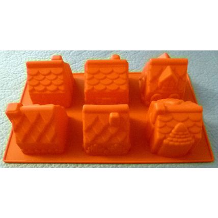 "SET SILICONE HOUSE & TRAIN CUP CAKE MUFFIN PAN ICE MOLD engine caboose boxcar"