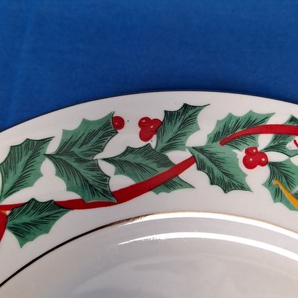 Lot 4 Royal Majestic CHRISTMAS EVE 7 1/2" Salad PLATES China Dessert Holly Horn