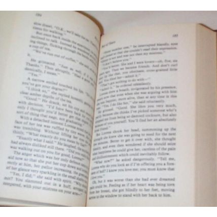 Romance Treasury - - 1987 - 3n1 Leatherette Hardcover - Donald, Strutt, Weale