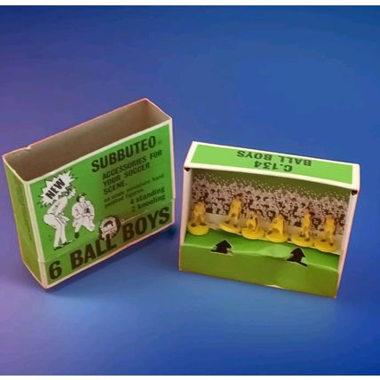 Subbuteo SIX BALL BOYS #C134 In Original Reference Box