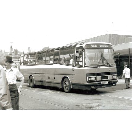 Black & White Photograph of East Midland Motor Services Ltd. - UWJ 33Y
