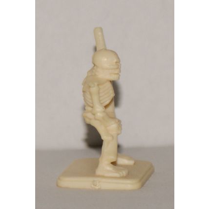 Heroquest: Skeleton figure (D) 1989 MB GW spares plastic broken