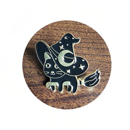 Witches Cat Broom Stick Enamel Pin Badge Gift Collect 3.4 cm x 2.9 cm Rock BA121