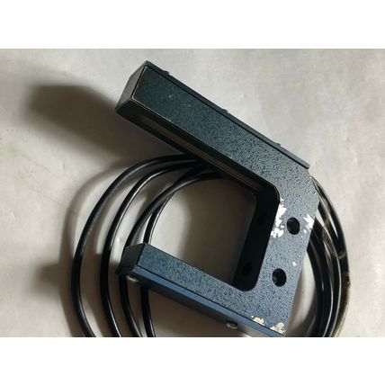 CUTLER-HAMMER 1372AS3335 EATON PHOTOELECTRIC ANALOG SLOT SENSOR,SI