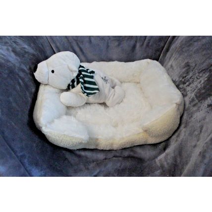 HAND MADE CHRISTMAS DOG BED FOR SMALL BREED DOGS & XMAS PLUSH POLAR BEAR DOG TOY