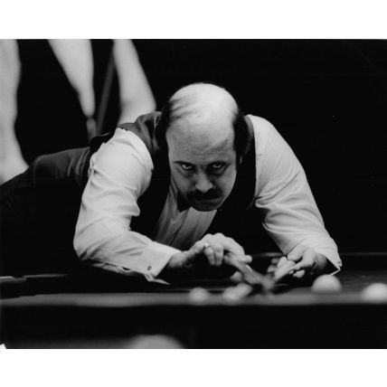 Willie Thorne Takes Crucial Snooker Shot Large 9x7 Bolton Press Photo