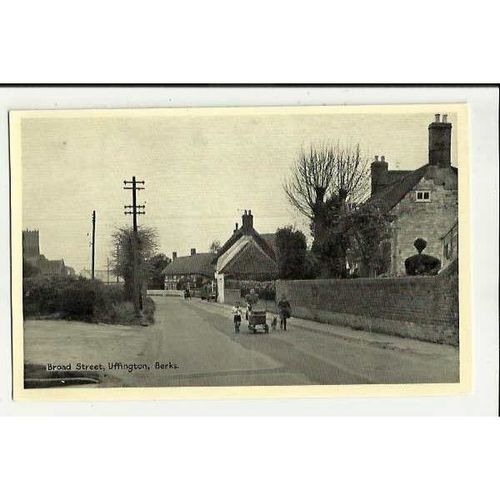 Berkshire UFFINGTON Broad Street Postcard by TVAP (1598)