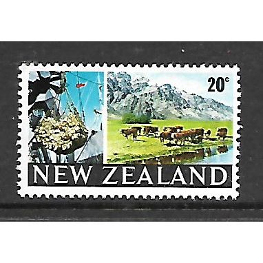 NEW ZEALAND 1967 - 70 20c CATTLE SG 876 M / MINT