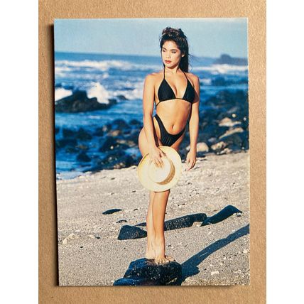 Ujena Swimwear Illustrated 1994 Edition Base trading card # 11 Keahe Lindsey (A)
