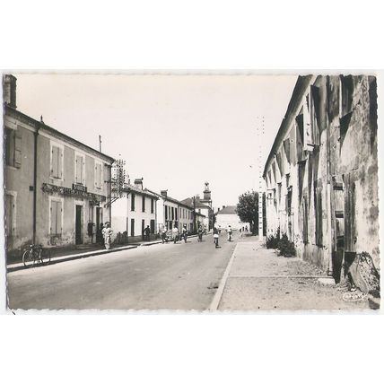 40 - SABRES - RUE PRINCIPALE ET LA POSTE