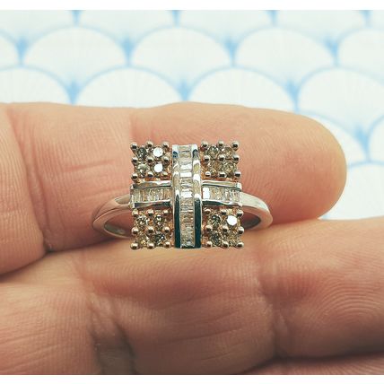 Gemporia 9ct 375 White Gold 0.50ct Cognac Diamond Ring - Brand New with Box