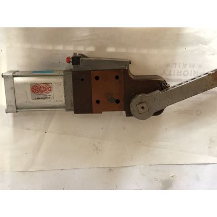 NEW DESTACO 82G6N-632C907-009180B PNEUMATIC CLAMP,TJ