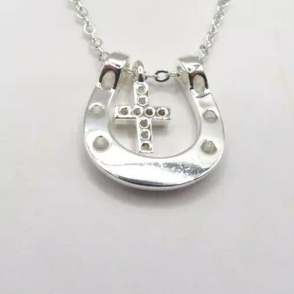 Cross in a Horse Shoe Pendant on a Silver Plated Necklace 44 CM Ladies Jewellery