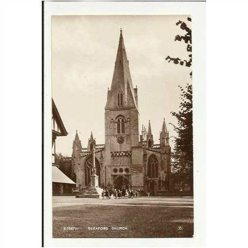 Lincolnshire SLEAFORD Church Postcard by Derwent (S.19671)