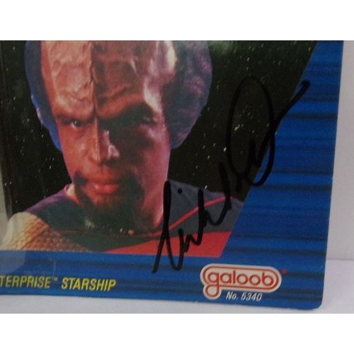 STAR TREK ' TNG' LT .WORF action figure AUTOGRAPHED Michael Dorn (1988)