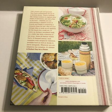 New A Perfect Day for a Picnic Hardcover Recipe Book