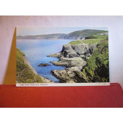 OGAR GORAN HELYG FACH, ABERPORTH, CARDIGAN, CEREDIGION unused postcard =