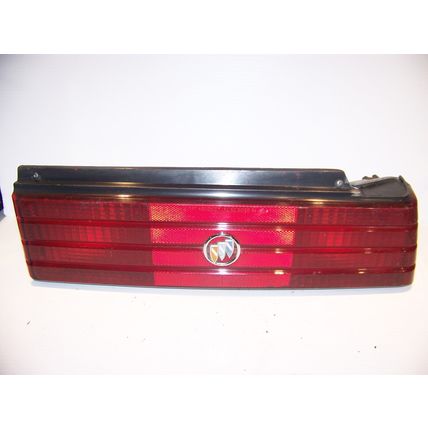 1982 - 1986 BUICK REGAL SKYHAWK RH TAILLIGHT OEM 1983 1984 1985