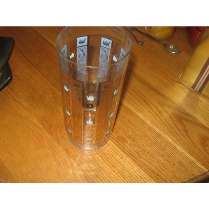 LARGE GLASS VASE GOLD HIGHLIGHTS HAWAIIAN? Very nice