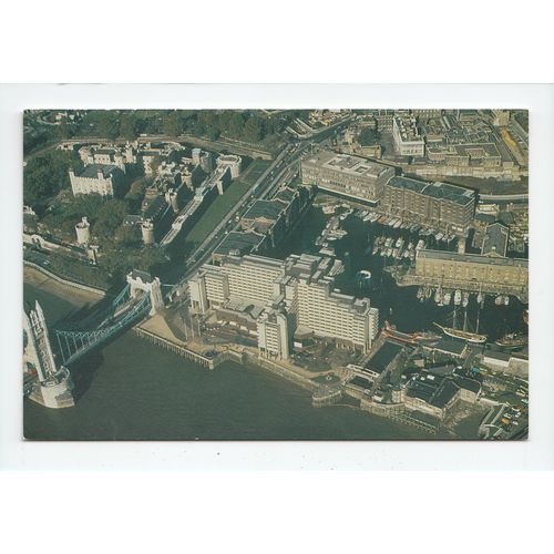 The Tower Thistle Hotel London Postcard E1