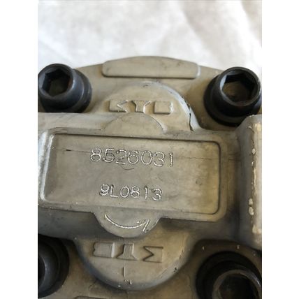 NEW KYB 8526031 9L0813 FORKLIFT HYDRRAULIC GEAR PUMP ,EN