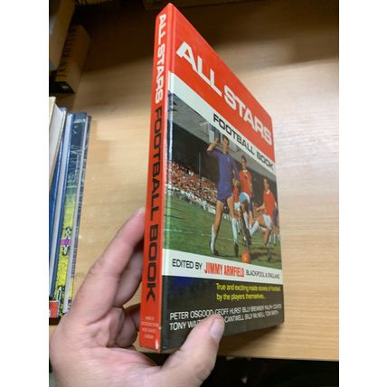 1967 "THE ALL STARS FOOTBALL BOOK No.7" UK SOCCER ANNUAL HARDBACK BOOK (P4)
