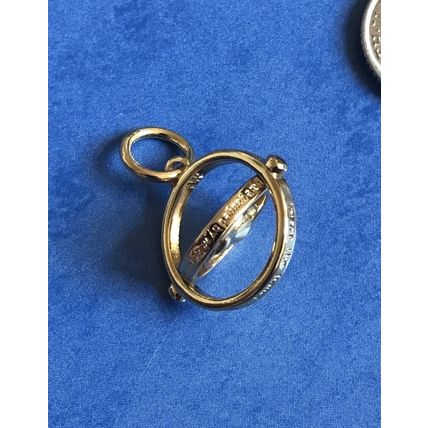 Genuine 925 Silver Time Turner charm comes with a lovely cute velvet bag Hogwart